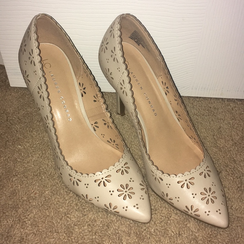 Lauren Conrad tan pumps
